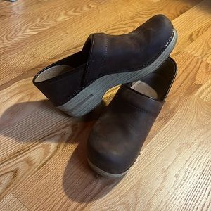 Dansko brown suede clogs size 38